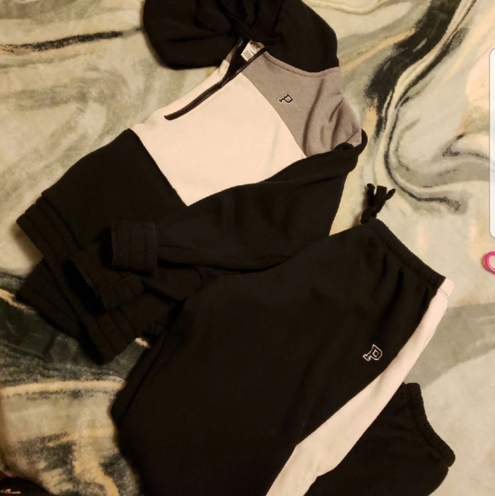 VS PINK COLORBLOCK OUTFIT